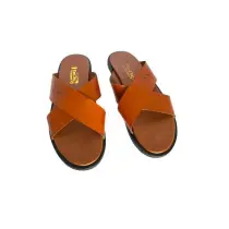 Sandales hommes en cuir pur Emchic, couleur marron, vue de dessus.