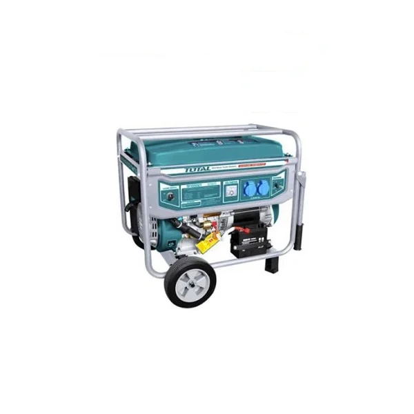 Groupe électrogène Total 5500W alimentant des outils sur un chantier au Cameroun.