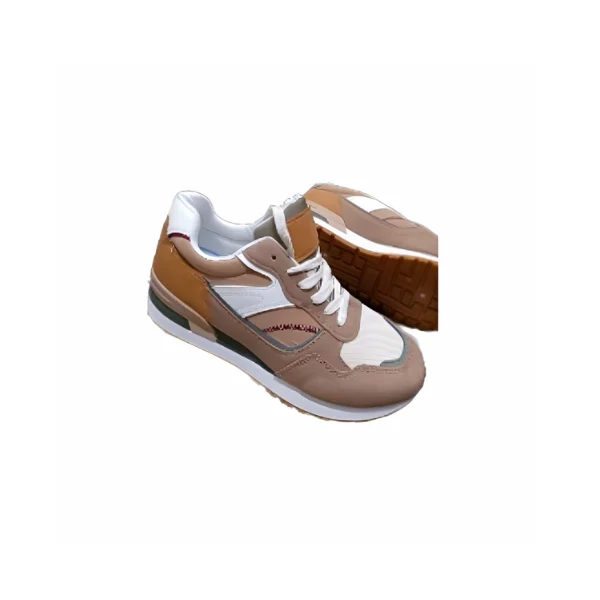 Nike Air Force 1 Marron-Blanc avec lacets et une semelle épaisse blanche