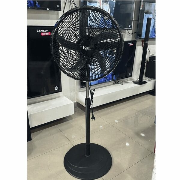 Ventilateur sur pied Roch RSF-1885-C noir, vu de face, avec sa grille et sa base ronde.